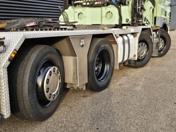 CF 85.410 8x2  / HIAB 70 t/m + JIB / CRANE / KRAN